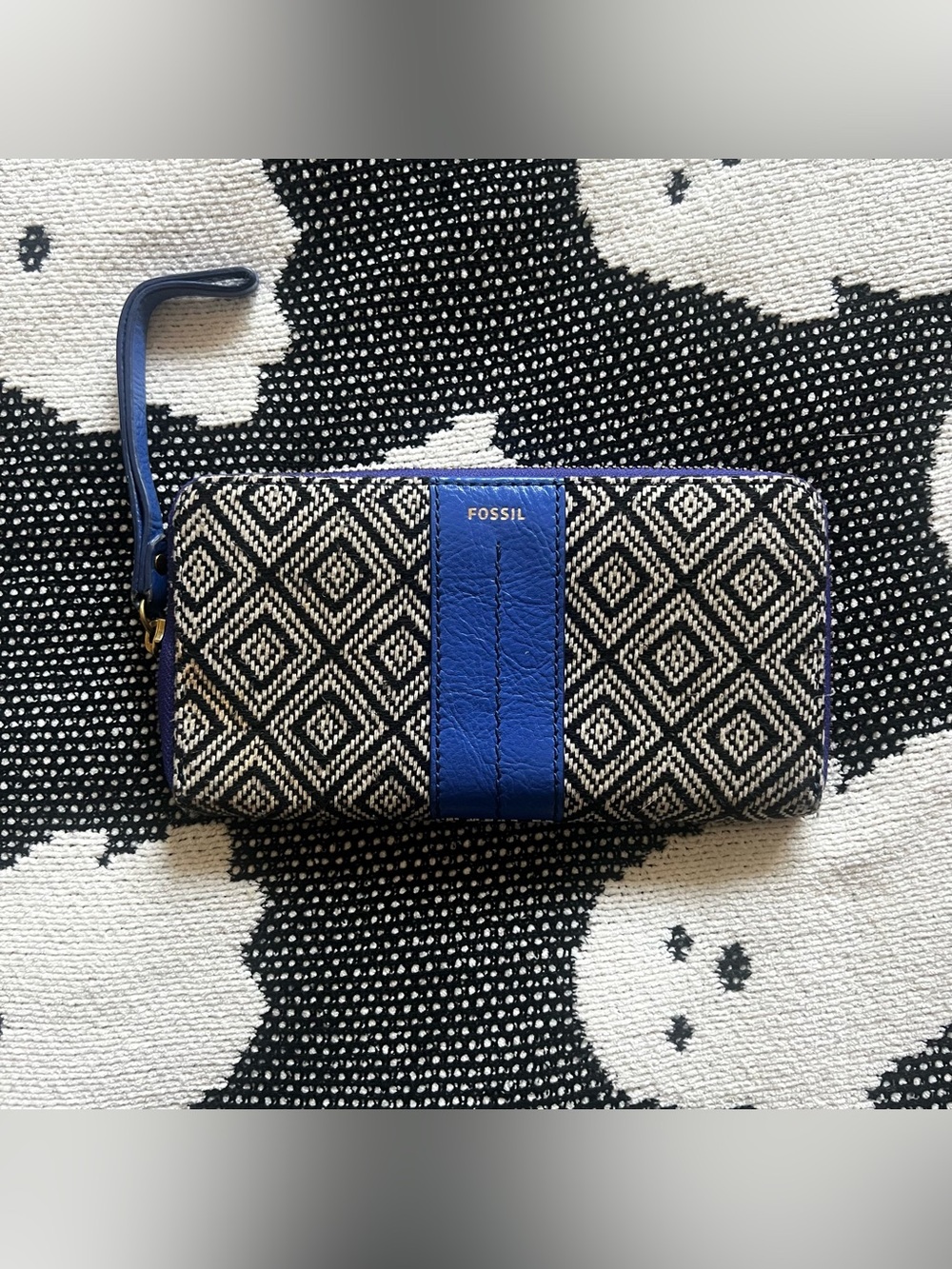 Fossil Jori Zip Clutch Blue, Black, & White Wallet